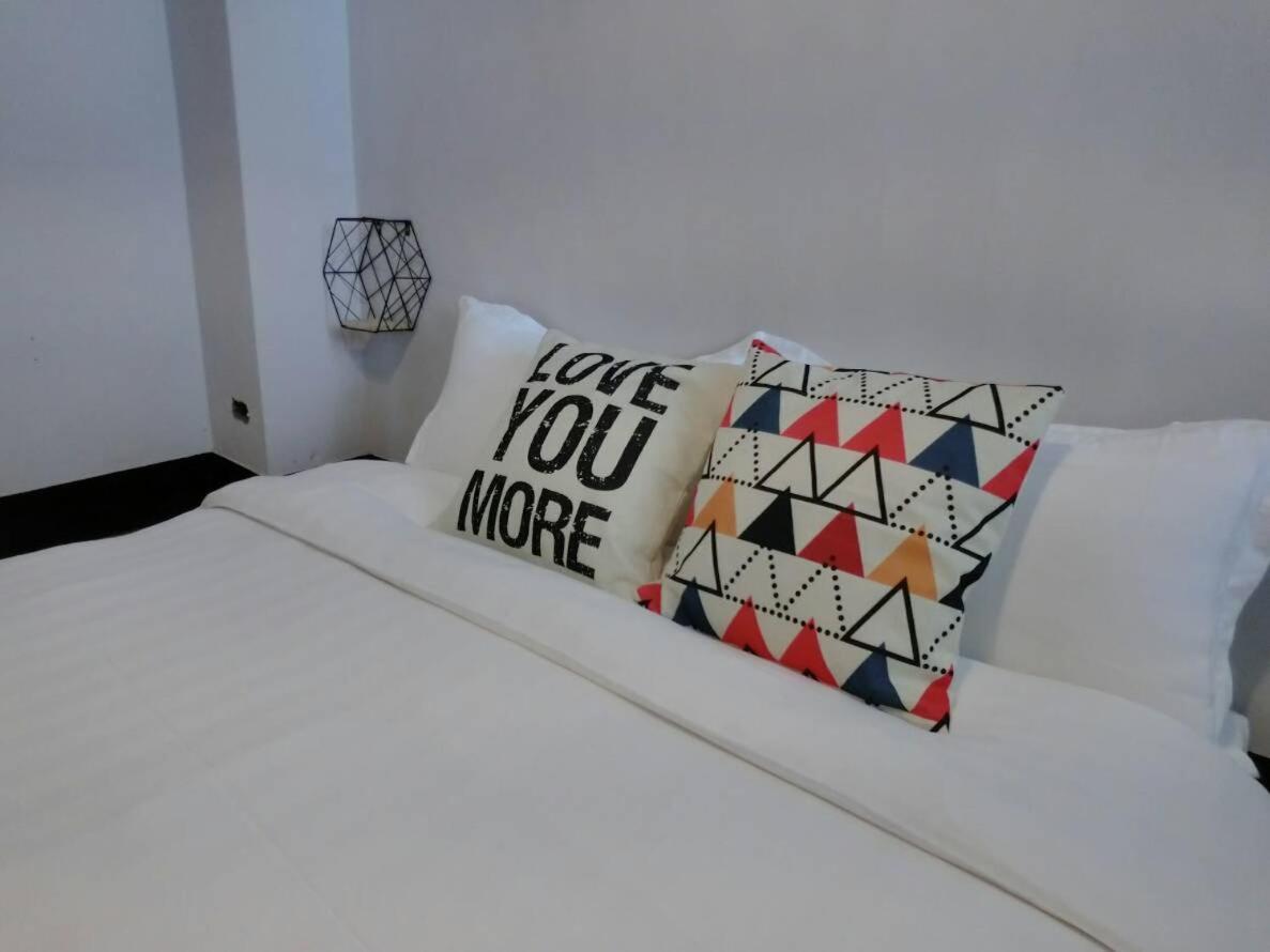 湘品旅館xiang Pin Hotel-有人旅宿東大門夜市湘品館-無電梯無電視 訂房後請注意訊息加line聯繫我 Hualien City Ngoại thất bức ảnh